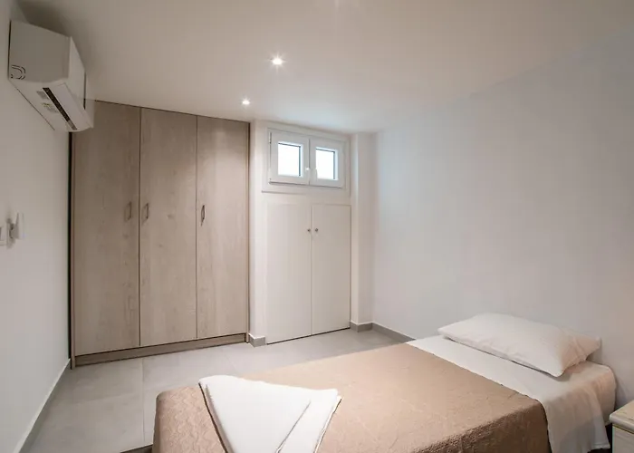 The Quiet Corner Of Skopa Street * Πάρος