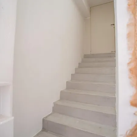 The Quiet Corner Of Skopa Street Apartment *