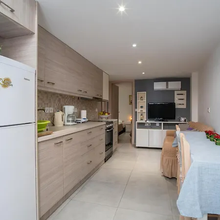 The Quiet Corner Of Skopa Street Apartment *