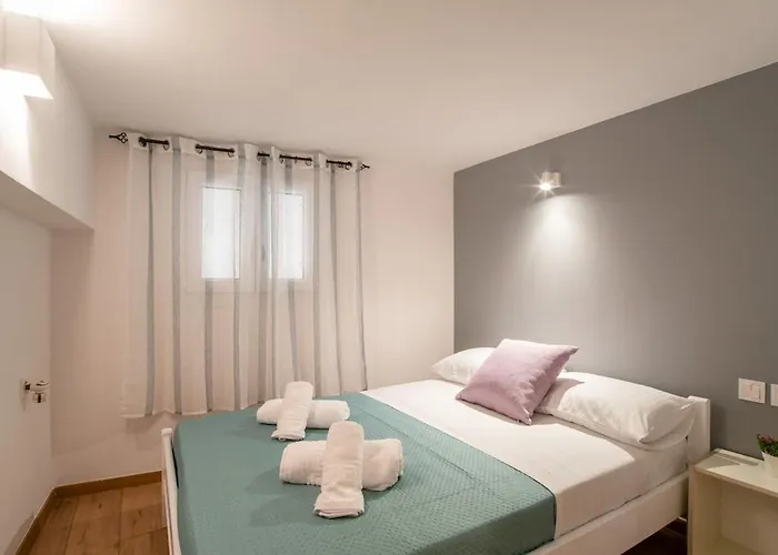 The Quiet Corner Of Skopa Street * Páros